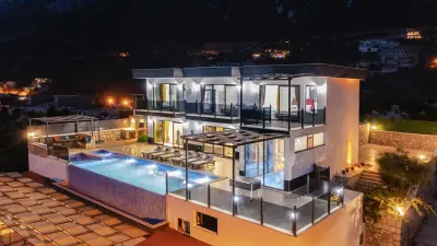 villa-gunes-92