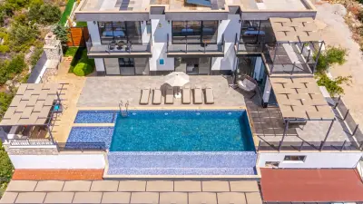 villa-gunes-96