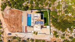 villa-gunes-97
