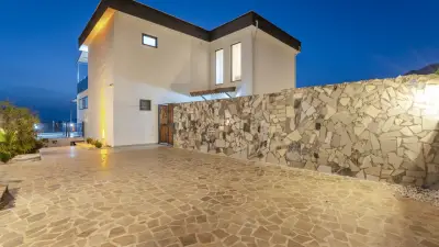 villa-gunes-82